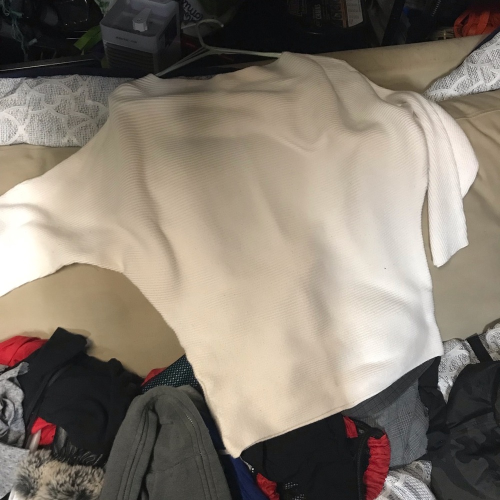Brand: Vince camuto size: extra small color: white